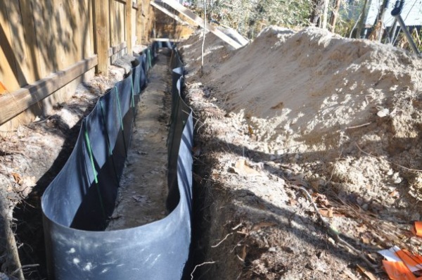 Installing a Bamboo Rhizome Barrier to control bamboo Image